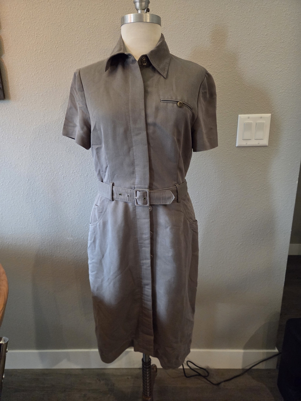 Jessica Howard Taupe Short-Sleeve Belted Shirt Dress